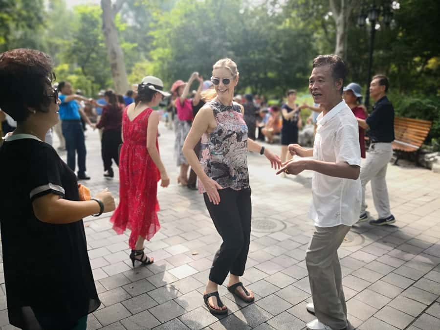Shanghai Must-See and Foodie Test Bike Tour( Day & Night) - Bicycles, helmets, locks, and the pacing reality of 4 hours