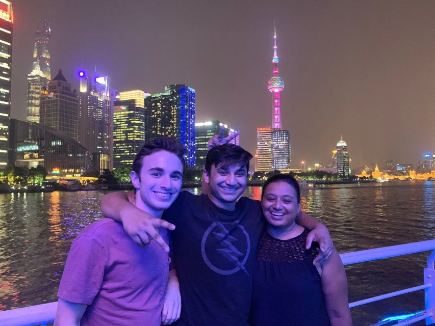 Shanghai: Night River Cruise Tour with Xinjiang Style Dining - How your guide can change the whole experience