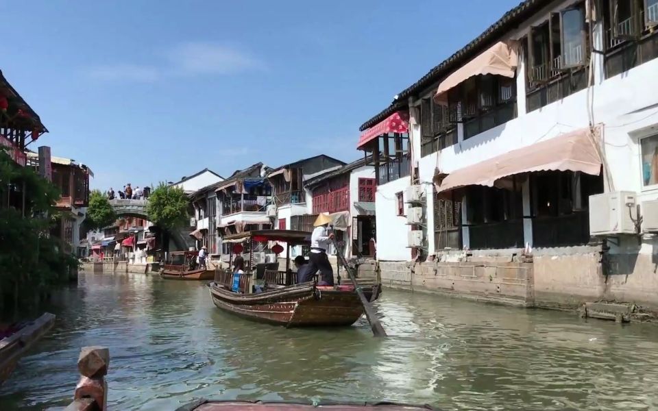 Shanghai: Private Shanghai & Zhujiajiao Tour with Lunch - The Bund Skyline: When the View Feels Like a Movie Scene