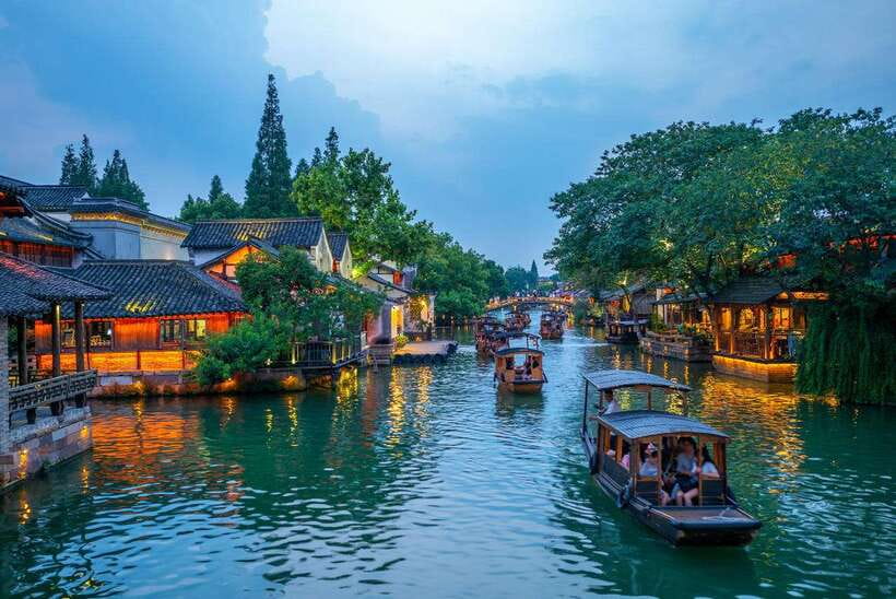 Shanghai: Private Shanghai & Zhujiajiao Tour with Lunch - Zhujiajiao Canals, Old Bridges, and the Boat Ride You’ll Remember