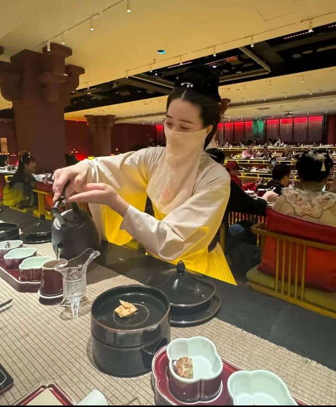 Shanghai: Royal Banquet with Chinese Cultural Performance - Timing That Actually Matters: Lunch and Dinner Flow