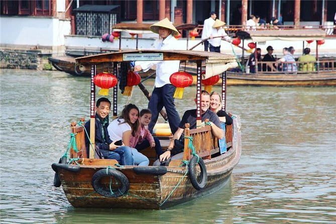 Shanghai: Southern Great Wall Day Trip by Bullet Train - Linhai first stop: parks and the old-city feel