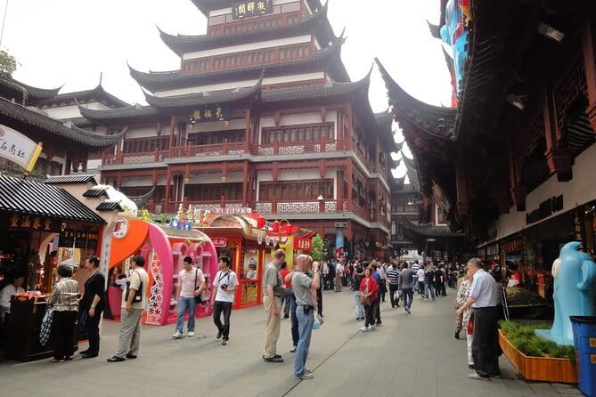 Shanghai: Yu Garden Admission Ticket - Crowds and timing: how to enjoy Yu Garden when it’s busy