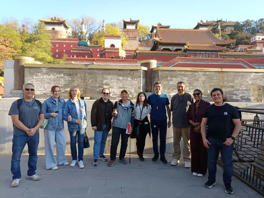 Temple Heaven, Summer Palace, Lama Temple, Hutong Bus Tour - Yonghe Lama Temple: Tibetan-Style Majesty in Northern China