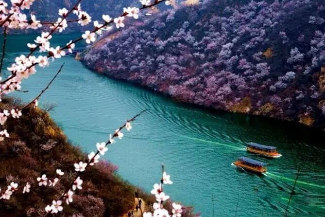 Water-Great Wall Odyssey: Scenic Bus & Cruise Day Tour - Huanghuacheng: where the Great Wall feels less crowded