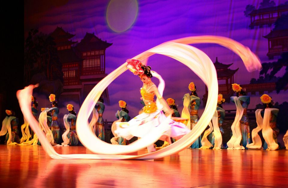 Xi’an: Great Tang Dynasty Night Show & Dumpling Meal Option - Screens, random seating, and how to get the best view